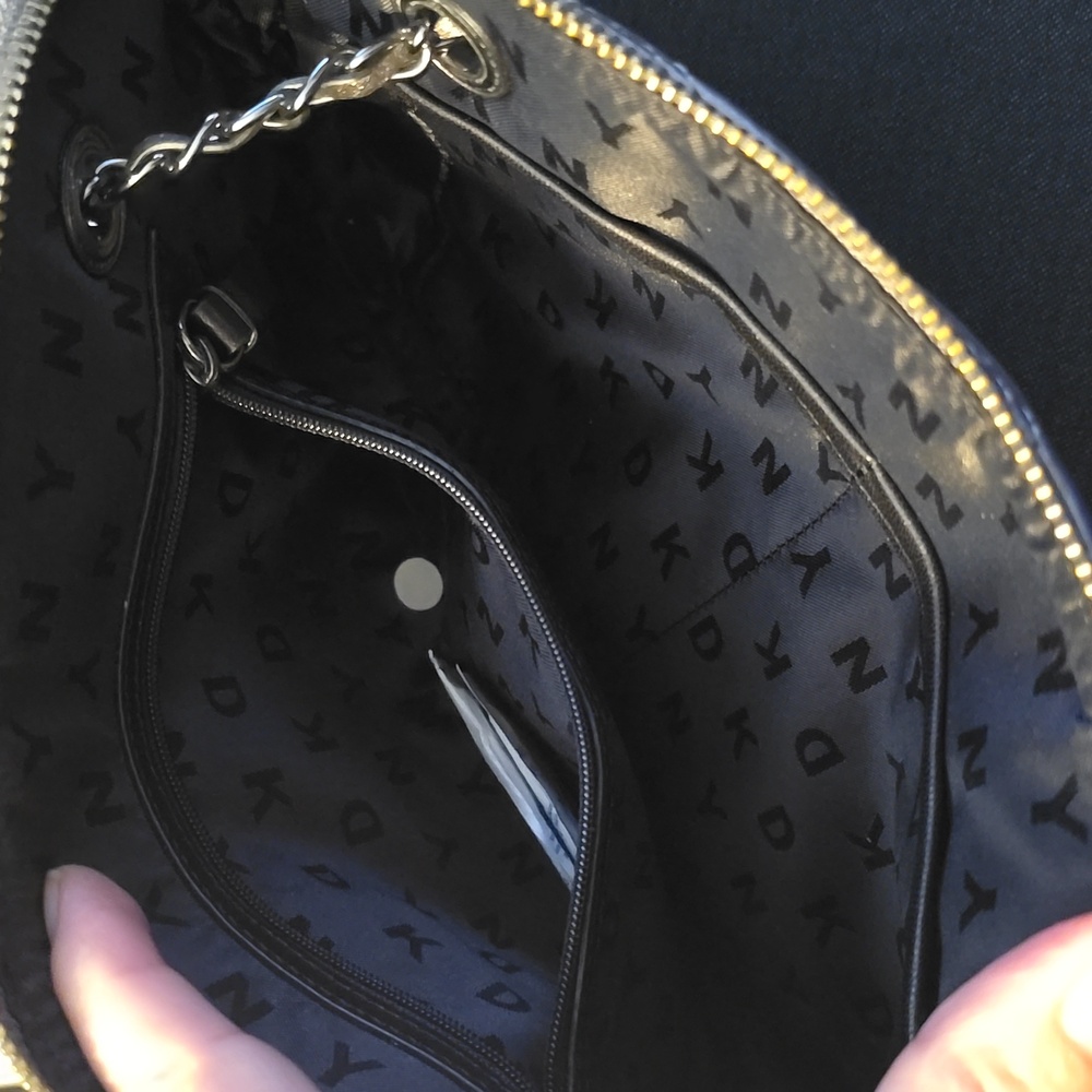 Dkny Lara Rounded Medium Chain Strap - Picture 9 of 11